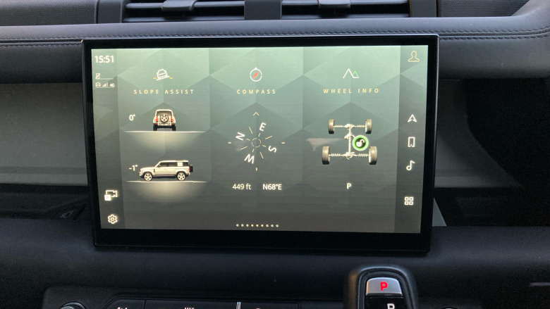 Land Rover Defender 3.0 D250 X-Dynamic HSE 110 5dr Auto Diesel Estate